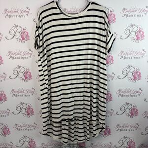 Jardin by macris T-shirt strappy back Striped Black and White Women's Top